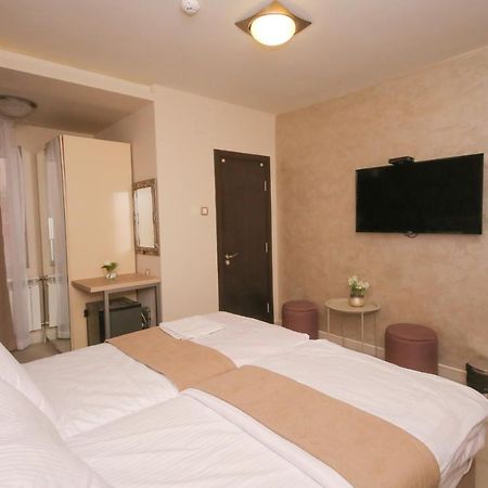 فندق Bajadera Lux بلغراد المظهر الخارجي الصورة