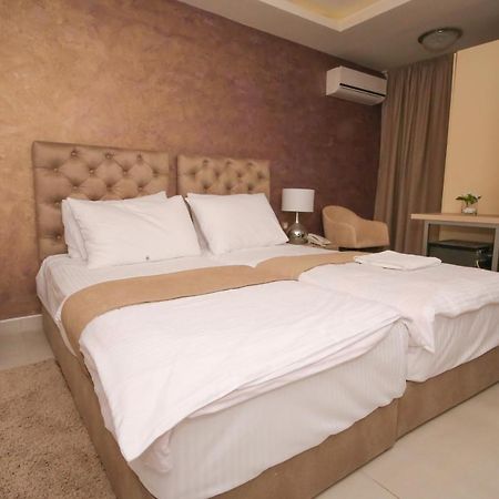 فندق Bajadera Lux بلغراد المظهر الخارجي الصورة